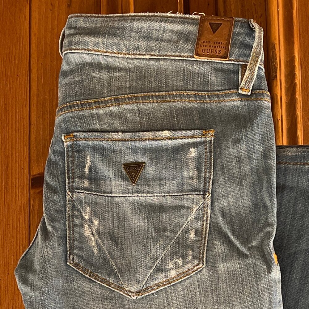 Guess Women's Ultra Low Rise Boot Cut Jeans Size 26 Light Blue Wash NEW